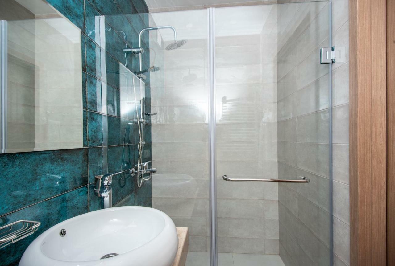 טביליסי Tonusi Luxe Hotel In The Historic City Center מראה חיצוני תמונה