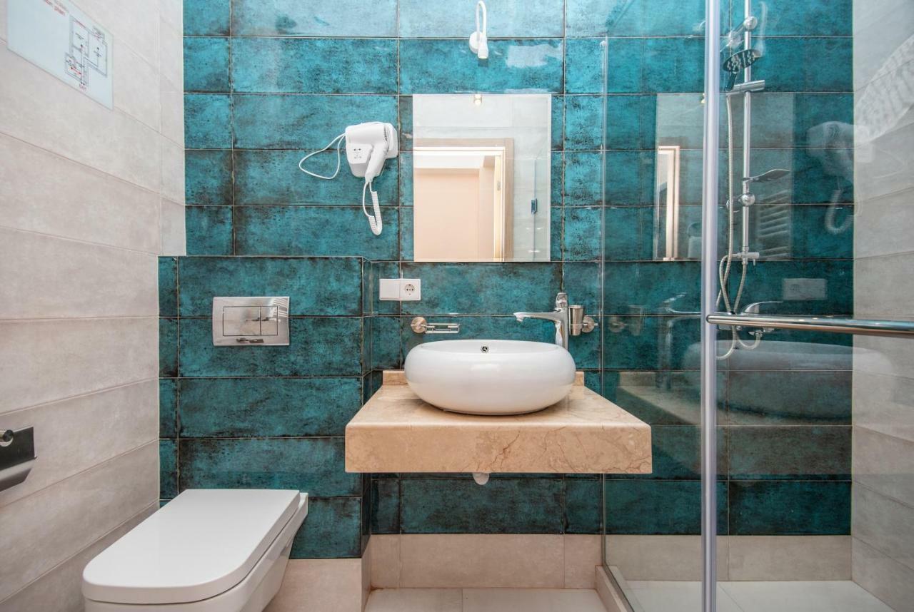 טביליסי Tonusi Luxe Hotel In The Historic City Center מראה חיצוני תמונה